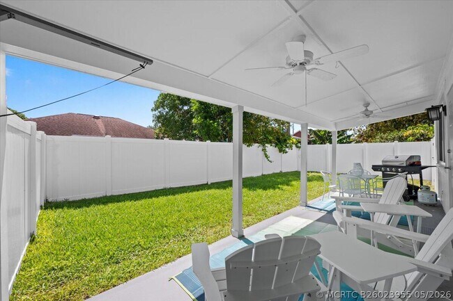 Building Photo - 6075 Francis St