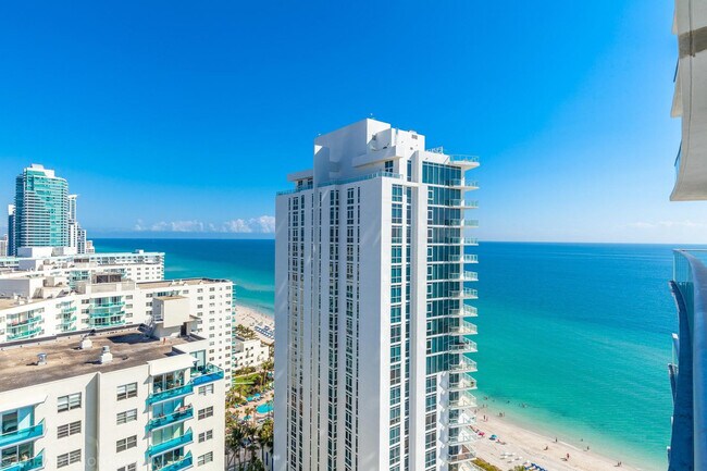 Building Photo - 4011 S Ocean Dr