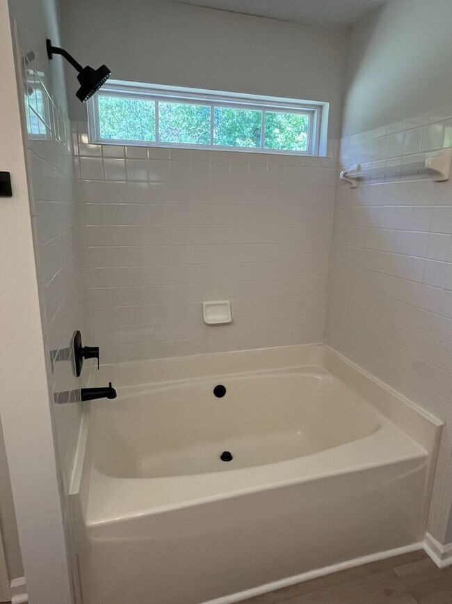 Building Photo - COMING SOON!!!  Updated 4 Bed Home in North Charlotte