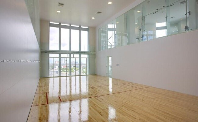 Building Photo - 350 S Miami Ave