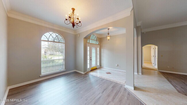 Building Photo - 11861 Lake Fern Dr