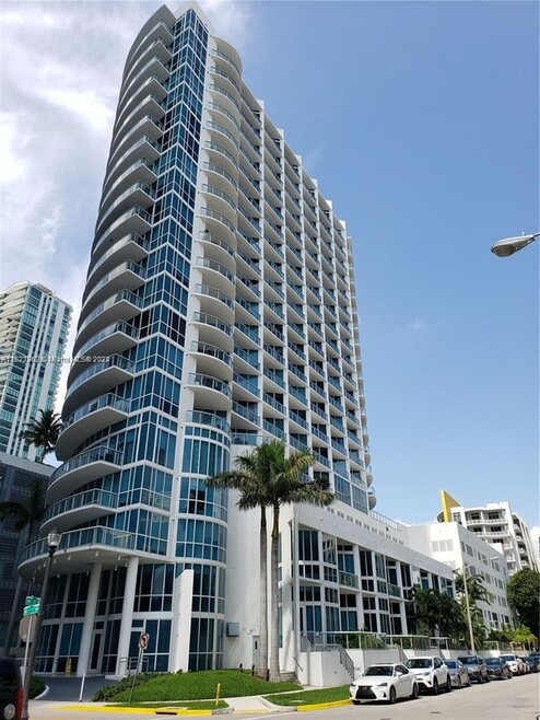 Building Photo - 480 NE 30th St
