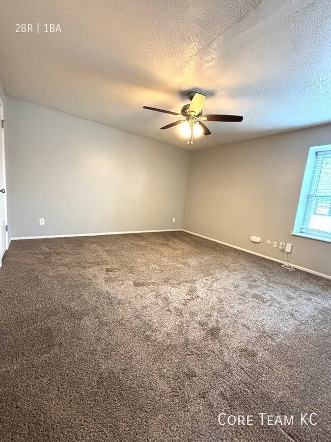 Building Photo - 3633 Walnut St