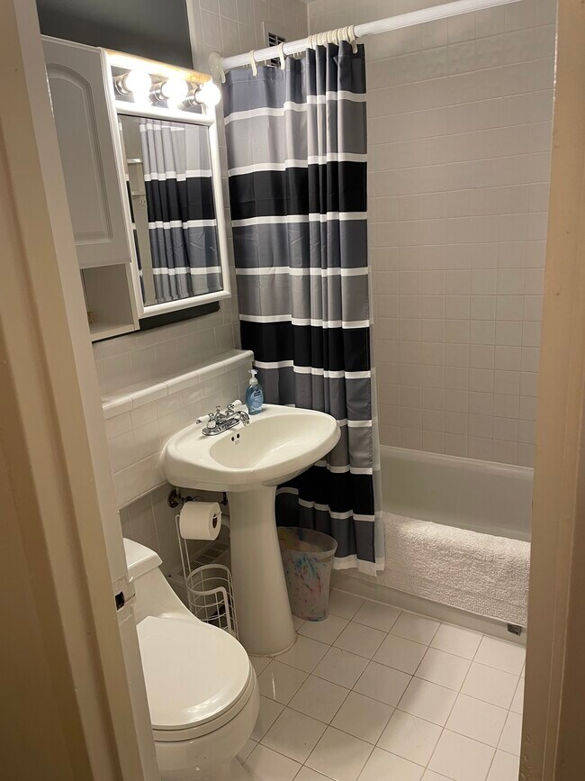 Bath - 1121 Arlington Blvd