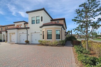 Building Photo - 10042 Crooked Crk Dr