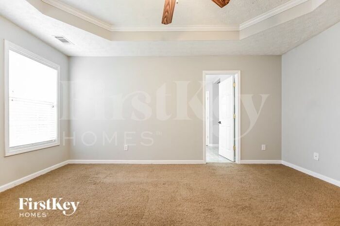 Building Photo - 80 Pebble Ln