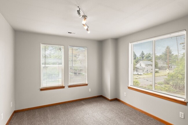 Building Photo - 3 Bed/ 2.5 Bath home in Woodstock neighbor...