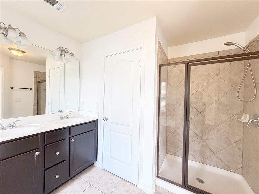 Building Photo - 3712 Brockenhurst Dr