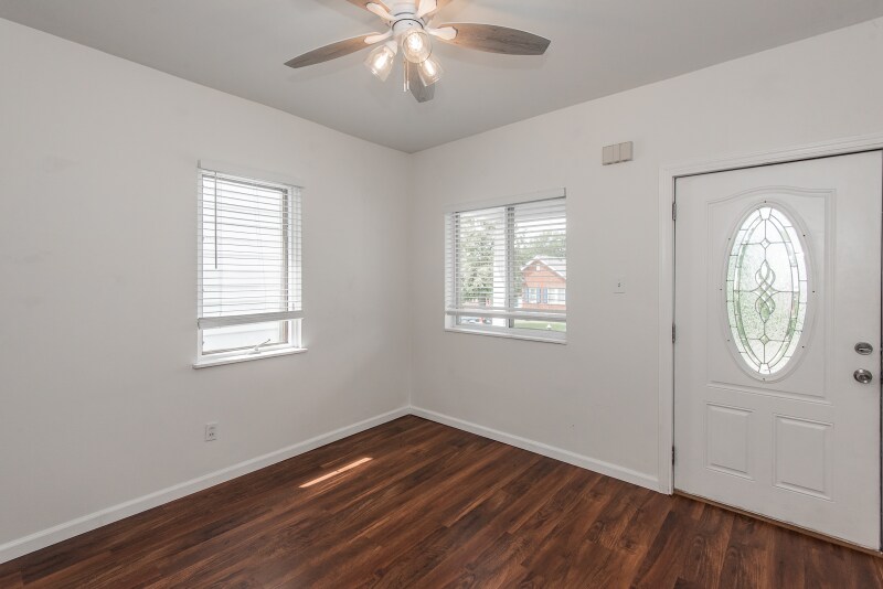 Building Photo - 3450 Macklind Ave