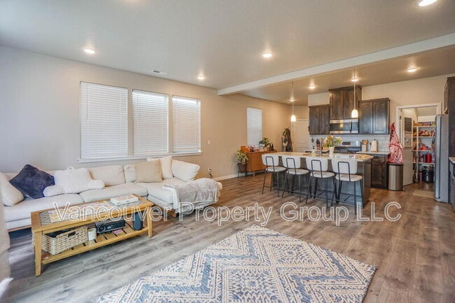 Building Photo - 4325 NE 87th St