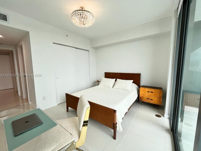 Building Photo - 3131 NE 7th Ave