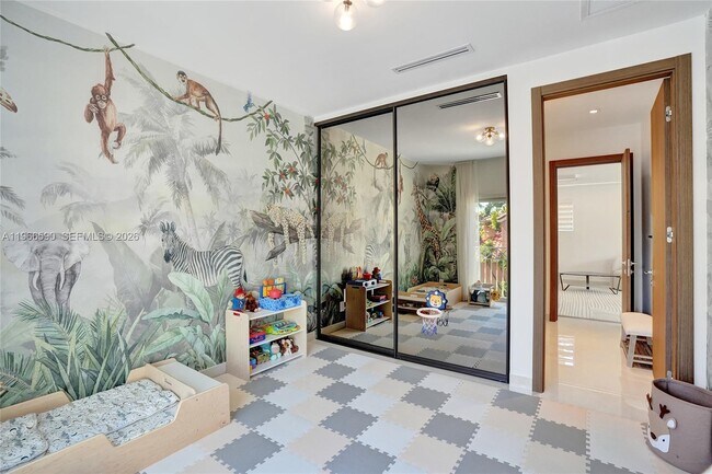 Building Photo - 20824 NE 37th Ave