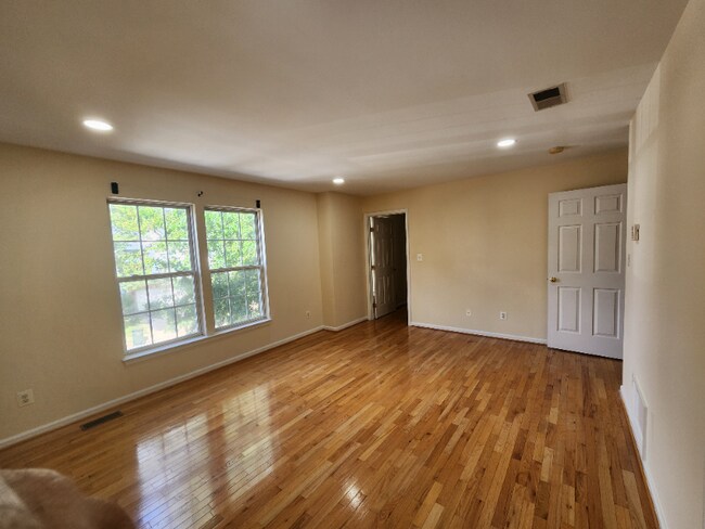 Building Photo - 14795 Links Pond Cir