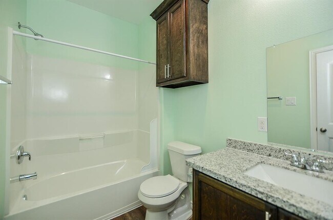 Building Photo - 239 Broadhurst Dr