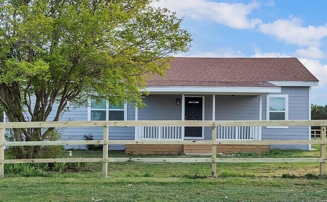 Building Photo - 51 Private Rd 901