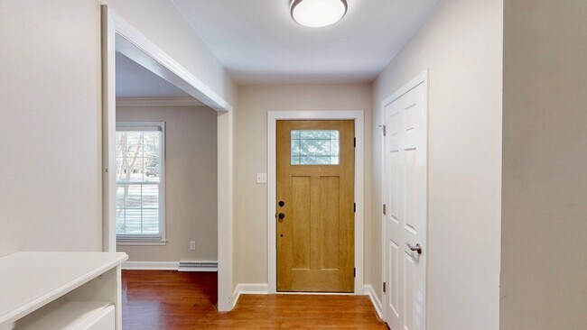 Building Photo - 2844 Goneaway Rd