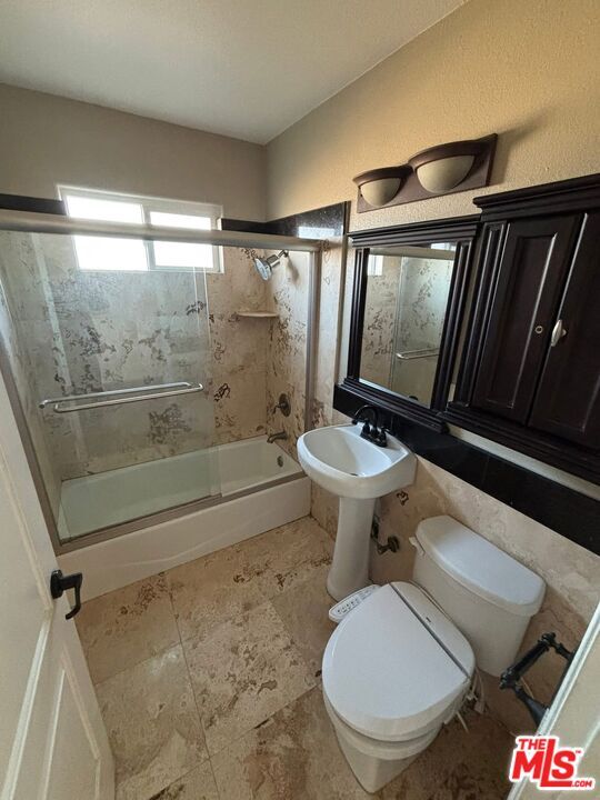 Building Photo - 2600 W Picadilly Way