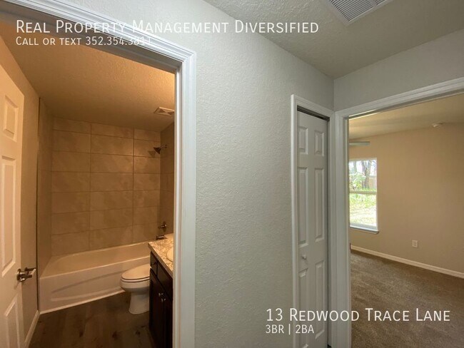 Building Photo - 13 Redwood Trace Ln