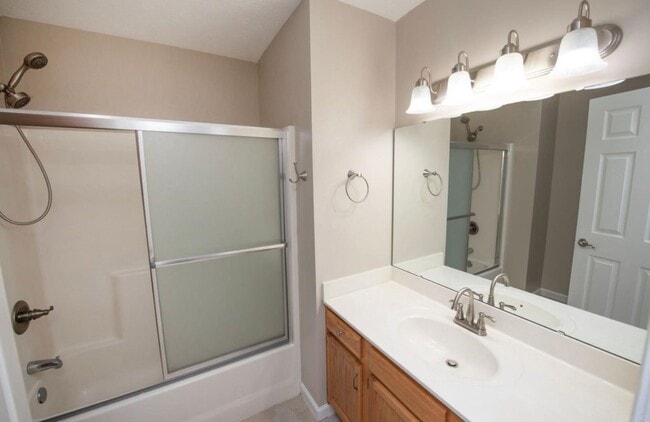 Building Photo - Carrington Estates...3 Bedroom 2 Bath