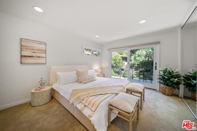 Building Photo - 24409 Voltara Ct