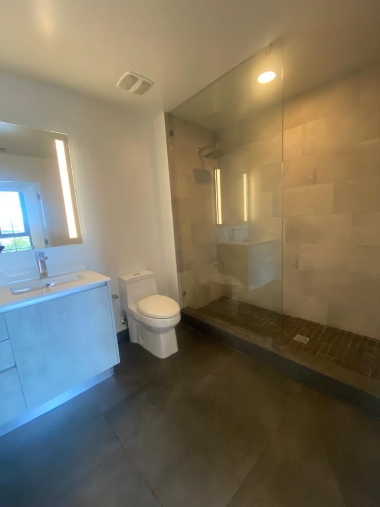 Building Photo - 558 NW 30th St