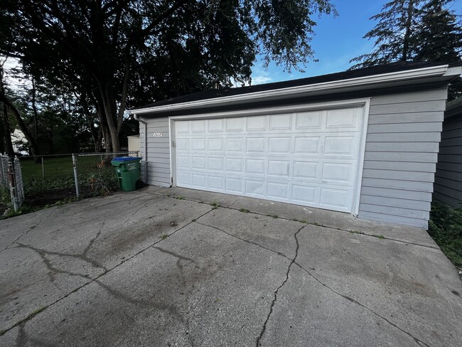 oversized two car garage! with additional storage outside. - 2632 Toledo Ave S