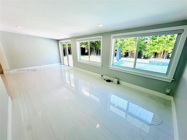 Building Photo - 8160 W 18th Ct