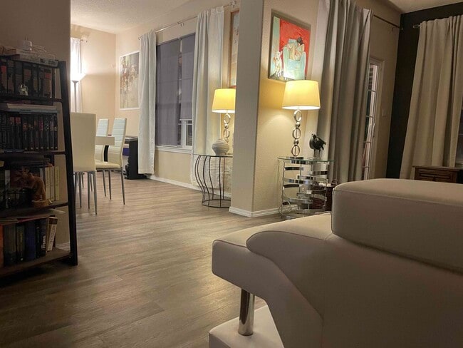 Building Photo - 939 Tambora St NW