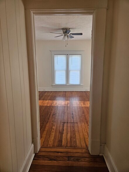 Living Room - 9 1/2 3rd Ave