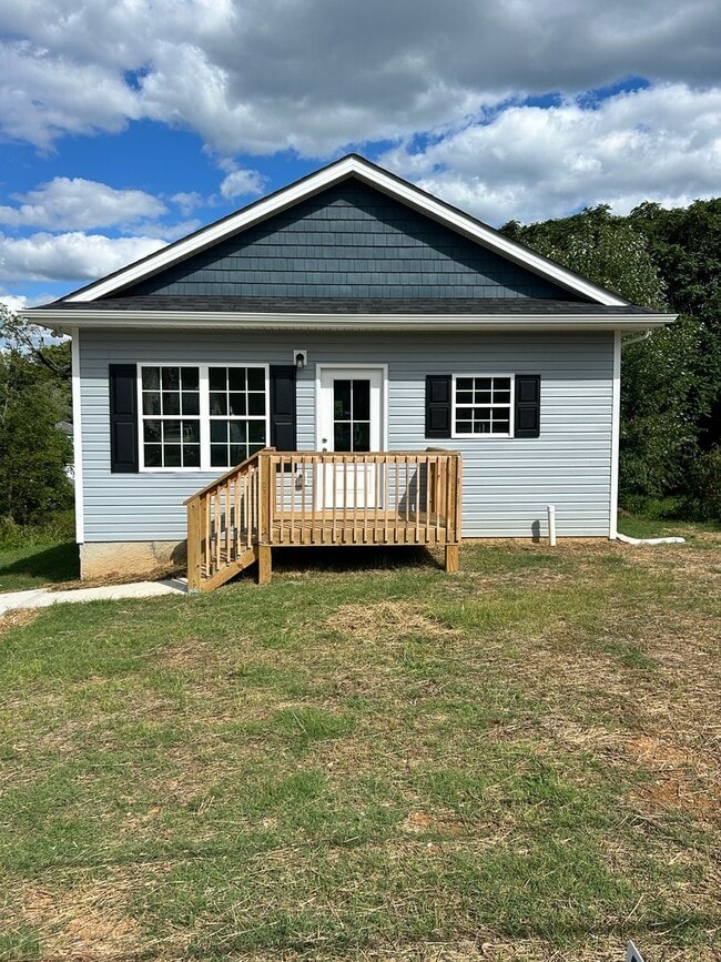 Building Photo - 1524 Brown Ave