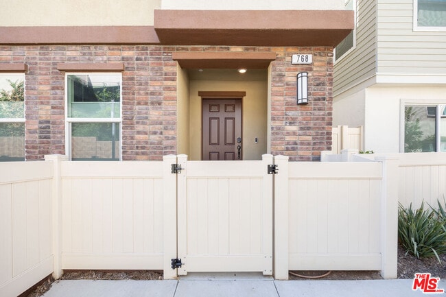 Building Photo - 768 Daniel Freeman Cir