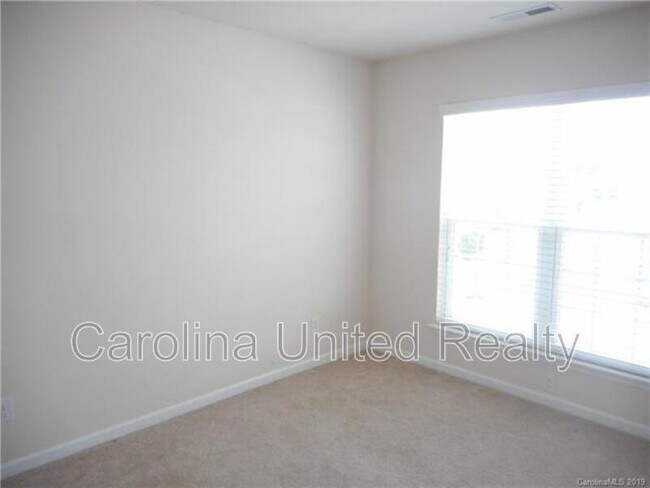 Building Photo - 6538 Portland Rose Ln