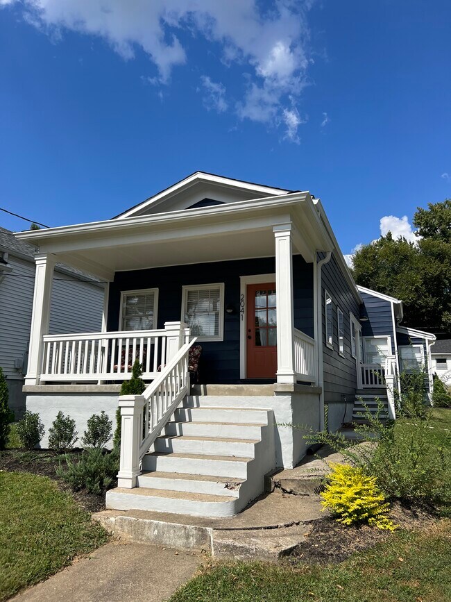 Front of the house - 2041 Payne St