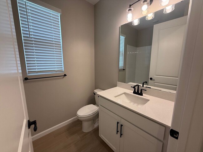 Building Photo - 4/3 Clermont Spacious Home
