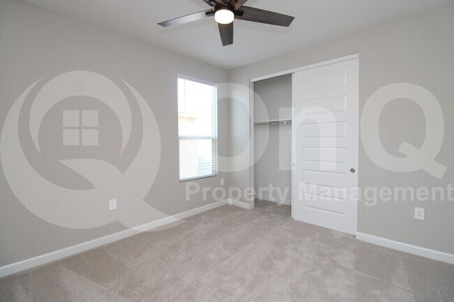 Building Photo - 5976 E Quail Ave