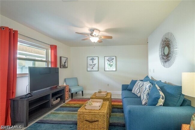 Building Photo - 731 104th Ave N