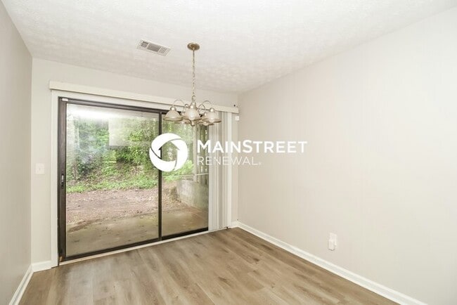 Building Photo - 3 Bedroom Pet-Friendly Home in Stone Mountain, GA with Main Street Renewal