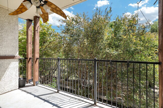 Building Photo - 7342 Oak Manor Dr