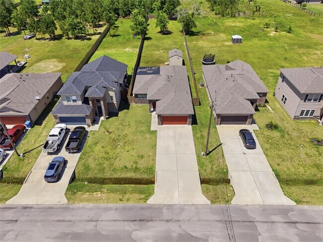 Building Photo - 1222 Rd 5102