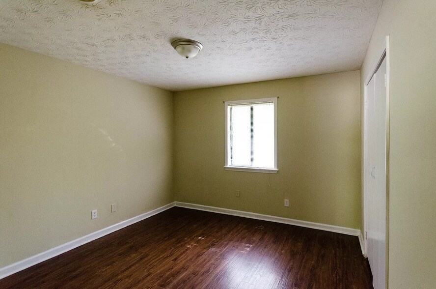 Building Photo - 138 Langford Ct