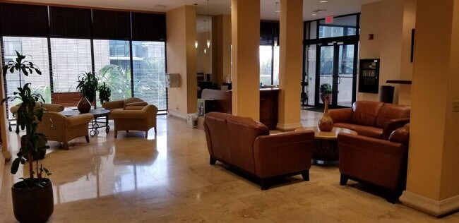 Building Photo - 2101 S Ocean Dr