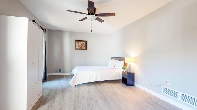 Building Photo - Live in Bedford Estates, a 2-minute drive to the transit stop S Hairston Rd & Manly Ct.