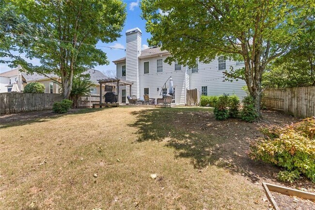 Building Photo - 881 Soaring Dr NE