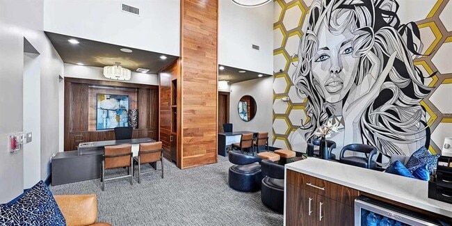 Building Photo - 776 N Orange Ave