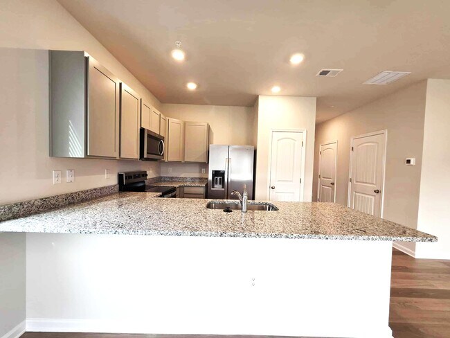 Building Photo - 1424 Sugarplum Ln