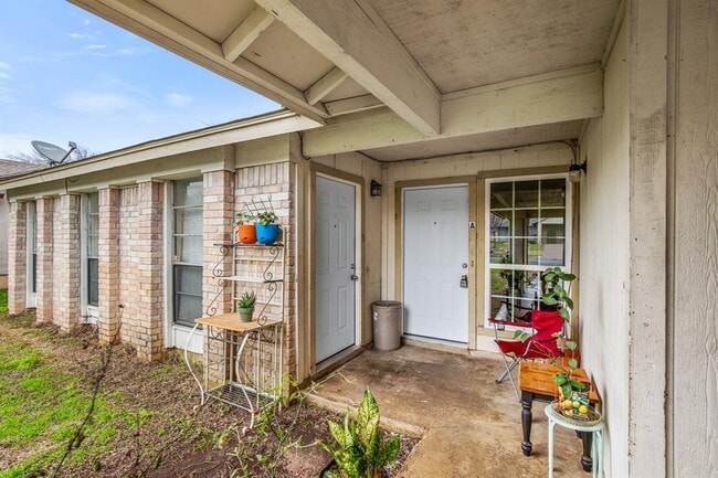 Building Photo - 10711 Lanshire Dr