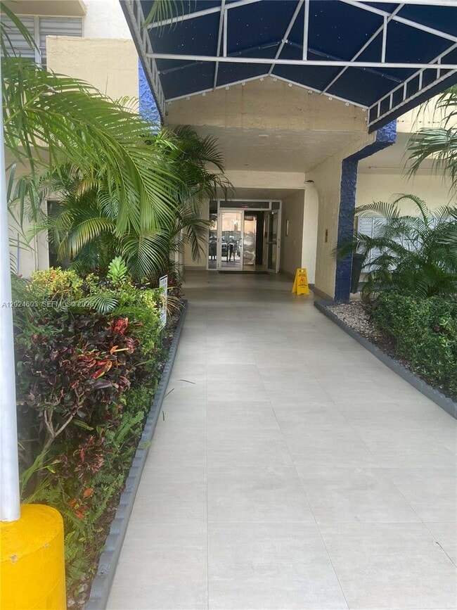 Building Photo - 4550 NW 9th St