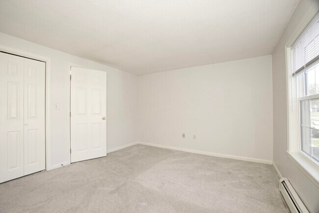 Building Photo - 50 Brookside Dr