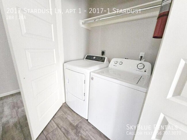 Building Photo - 2017 Stardust Ln