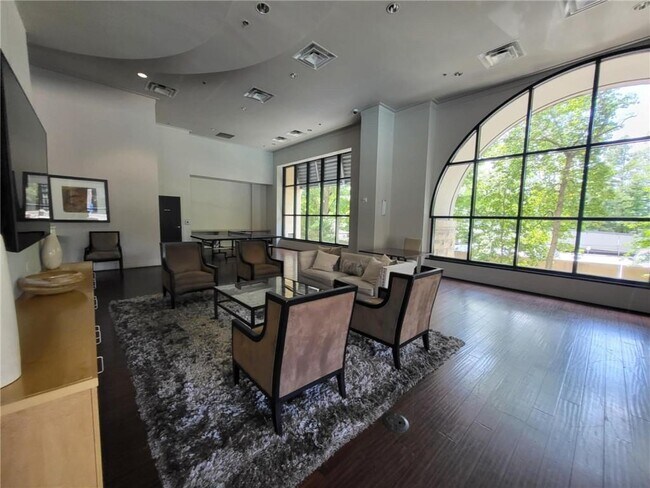 Building Photo - 3040 Peachtree Rd